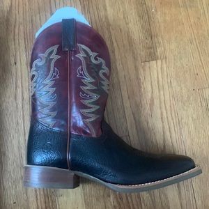 I have size 13D brand new double h western boots.